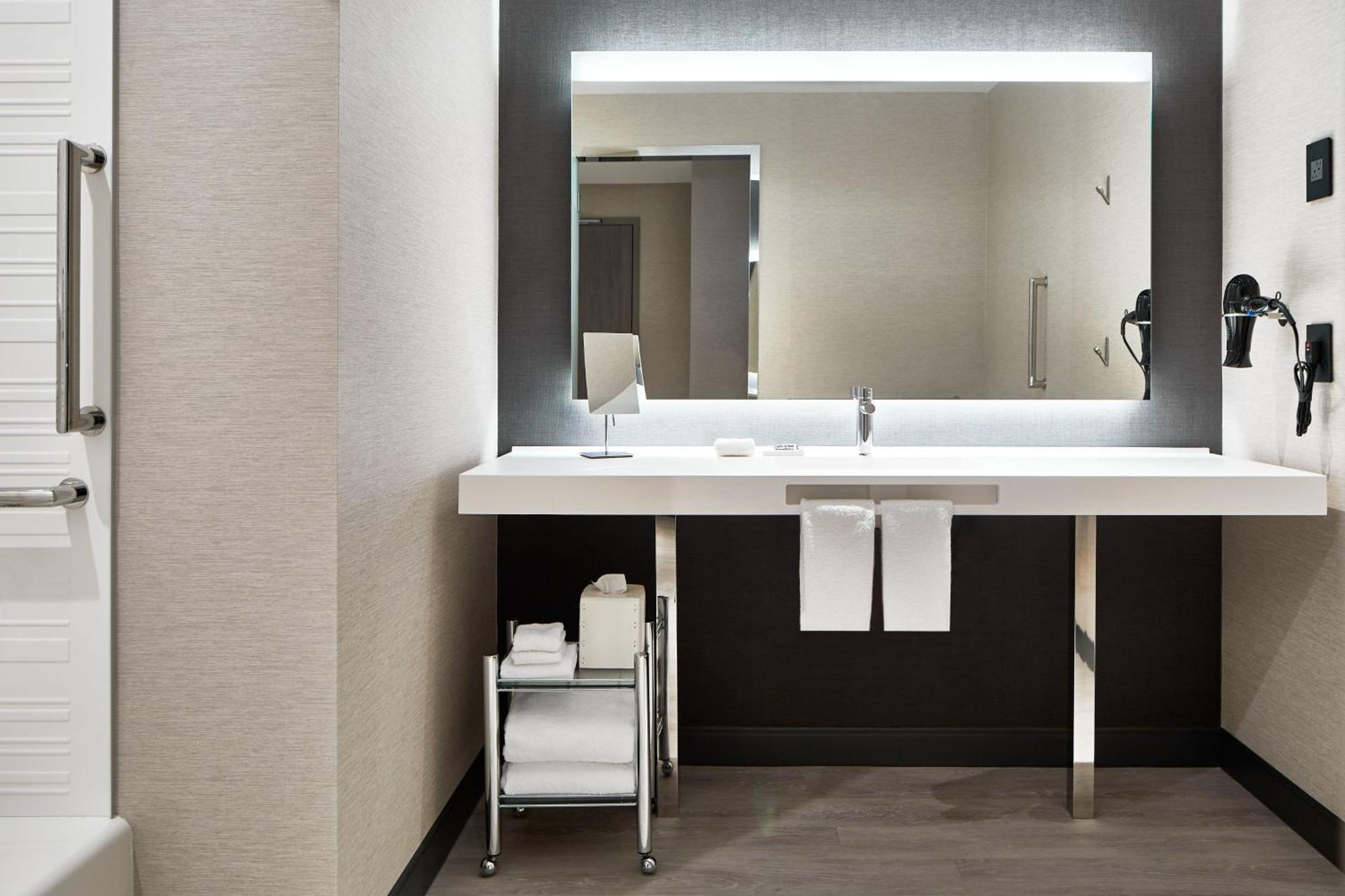Ac Hotel By Marriott Sacramento Extérieur photo